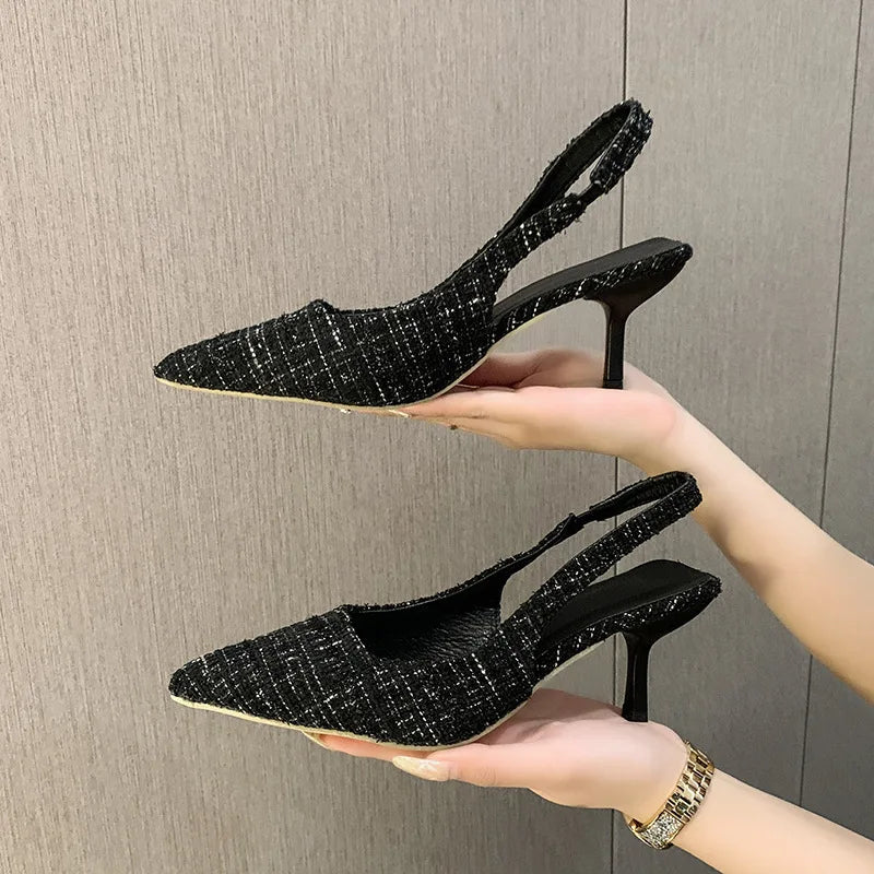 Azure Elegance - Sandália de Salto Alto em Microfibra com Detalhes