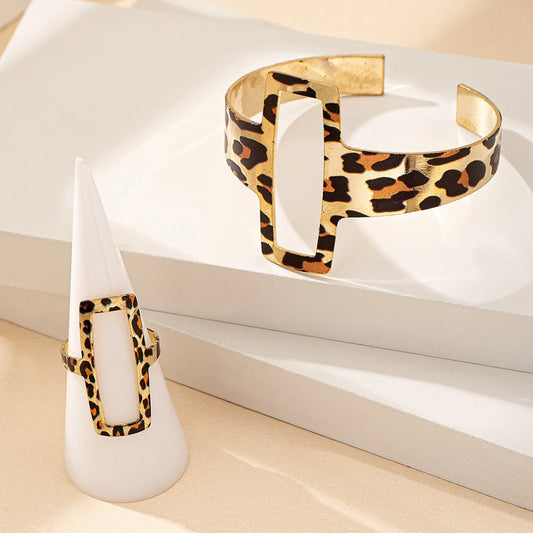 Essence Noir Collection