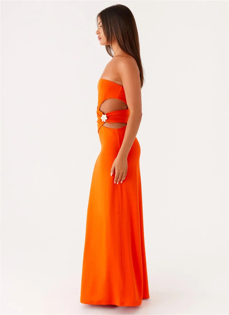 Vestido Longo Aurora – Sensualidade Escultural com Metal Floral