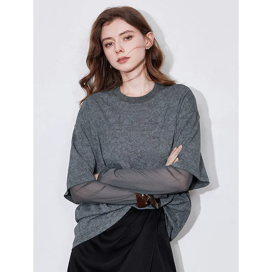 Camiseta Minimalista Feminina - Estilo Falso Duplo com Gola Redonda | Primavera/Verão 2025