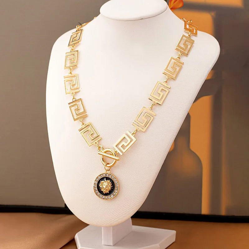 Conjunto de Joias Majestic Lion – Elegância Atemporal