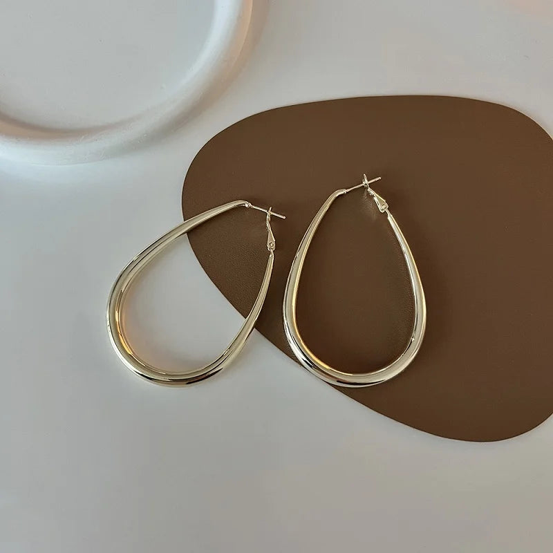 Brincos Hoop Quadrados Oversized – Estilo Punk Vintage em Metal Prateado