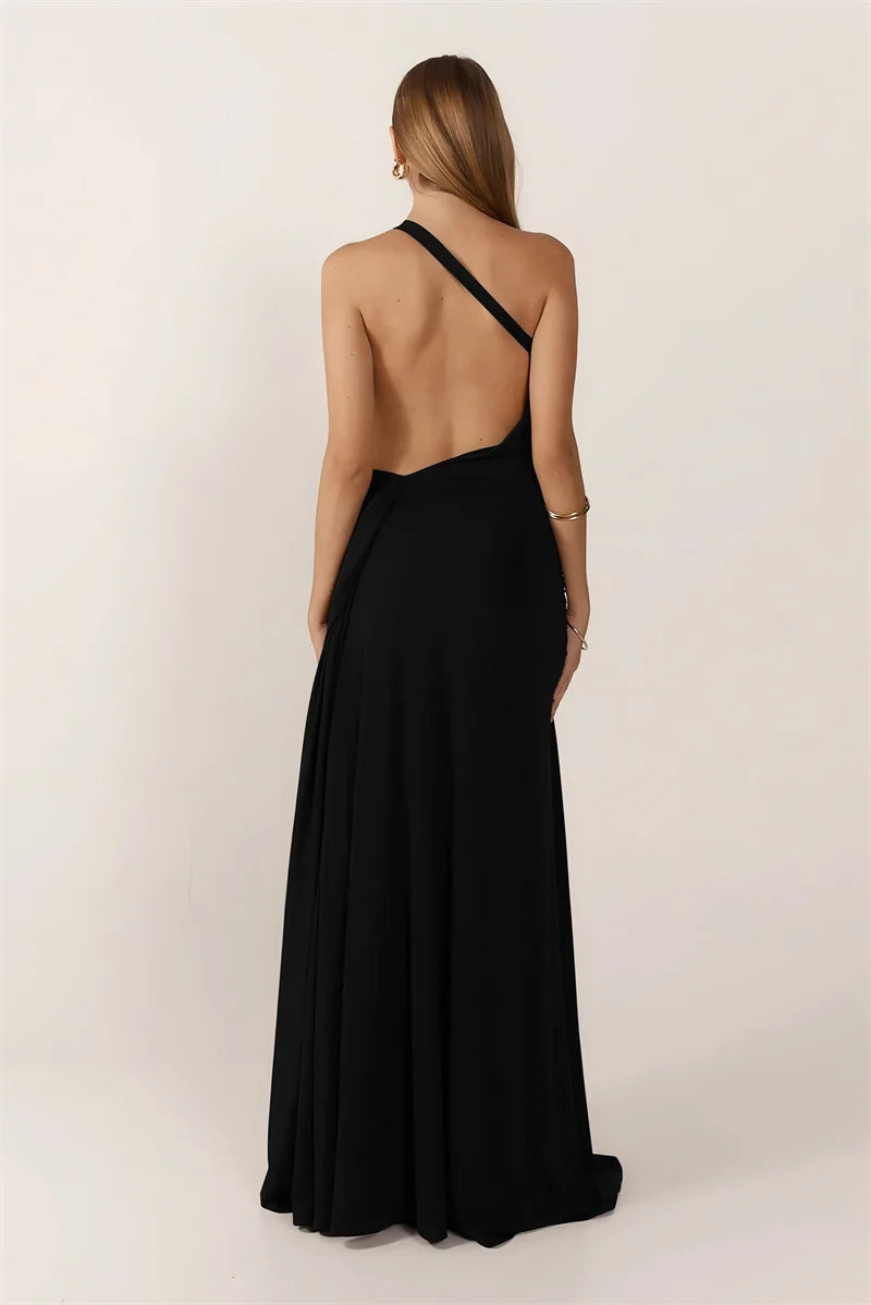 Vestido Longo Orion – Elegância Assimétrica com Fivela Escultural