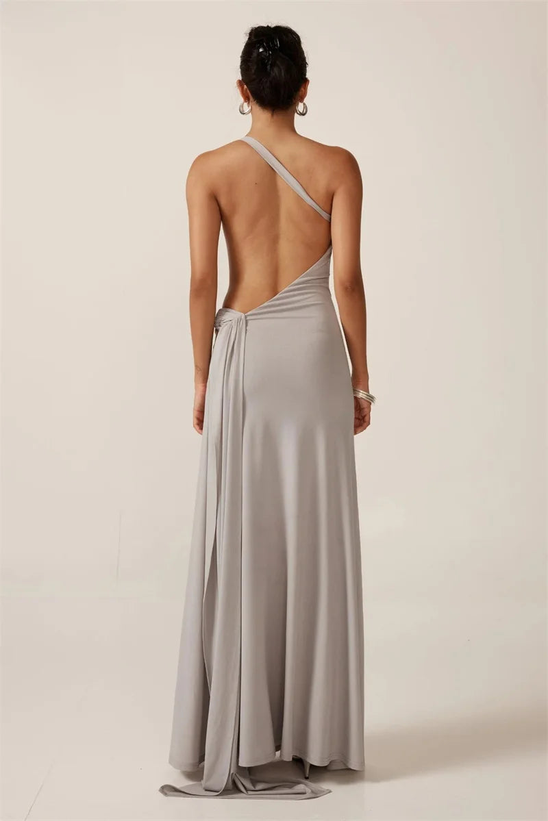 Vestido Longo Orion – Elegância Assimétrica com Fivela Escultural