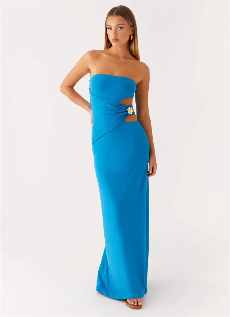 Vestido Longo Aurora – Sensualidade Escultural com Metal Floral