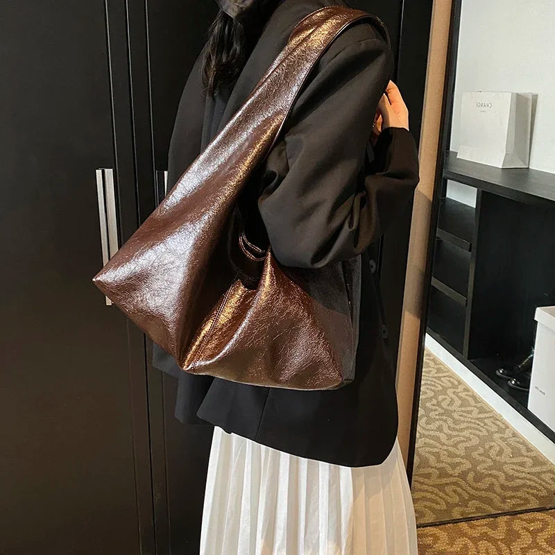 Bolsa Hobo Premium em Couro Sintético - Tendência Y2K - Elegância e Espaço