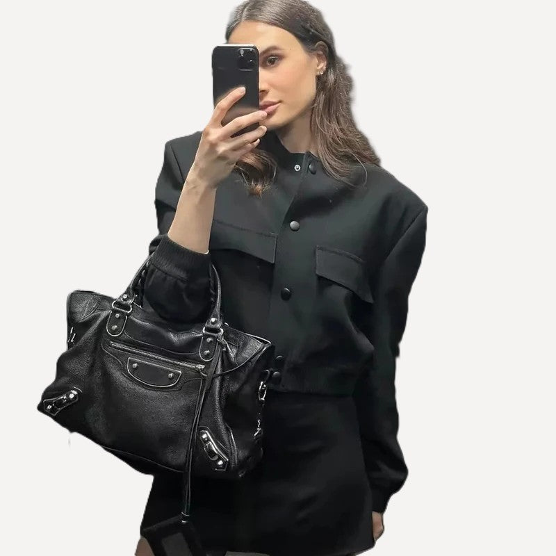 Jaqueta Bomber Cropped Branca Feminina Yahmandy™ – Casual & Elegante | Outono/Inverno 2026