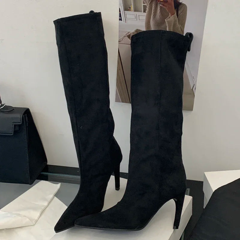Aveline Knee Boot