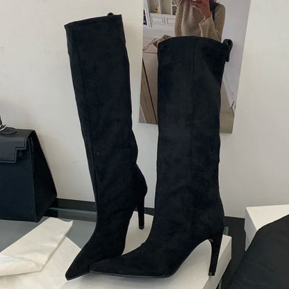 Aveline Knee Boot
