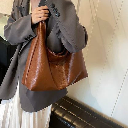 Bolsa Hobo Premium em Couro Sintético - Tendência Y2K - Elegância e Espaço