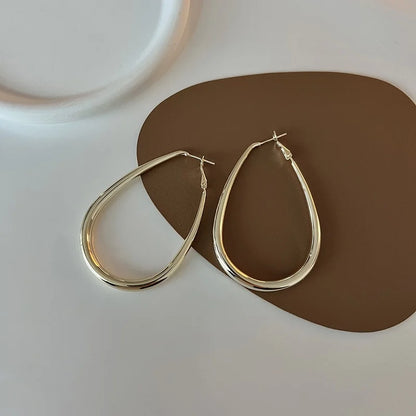 Brincos Hoop Quadrados Oversized – Estilo Punk Vintage em Metal Prateado