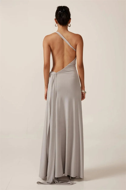 Vestido Longo Orion – Elegância Assimétrica com Fivela Escultural