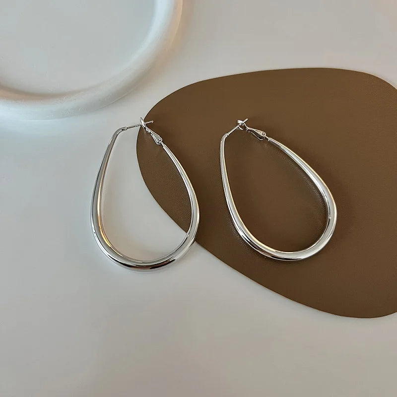 Brincos Hoop Quadrados Oversized – Estilo Punk Vintage em Metal Prateado