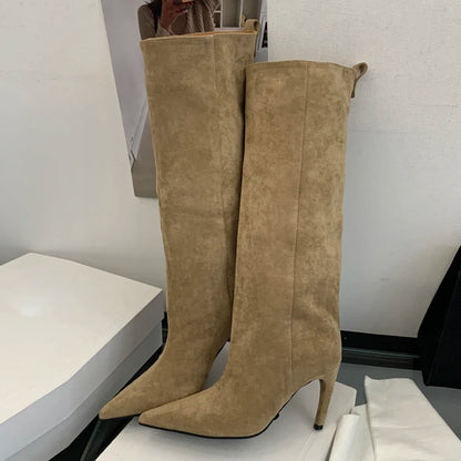Aveline Knee Boot